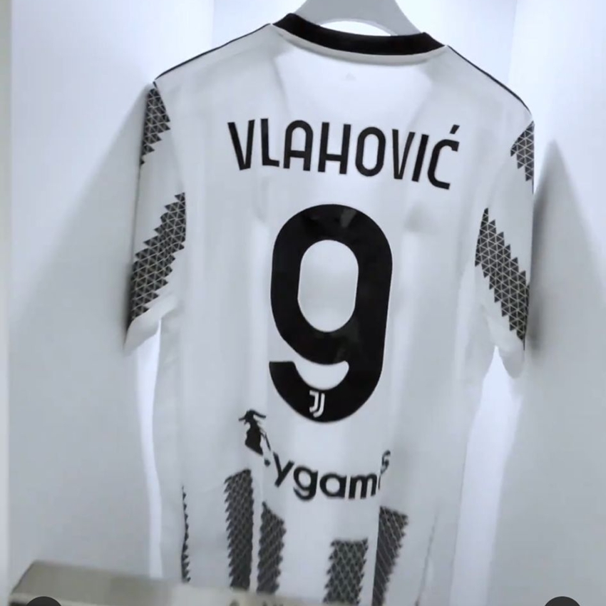 Juventus Maglia Calcio Prima Uomo 2022 2023 Vlahovic 9